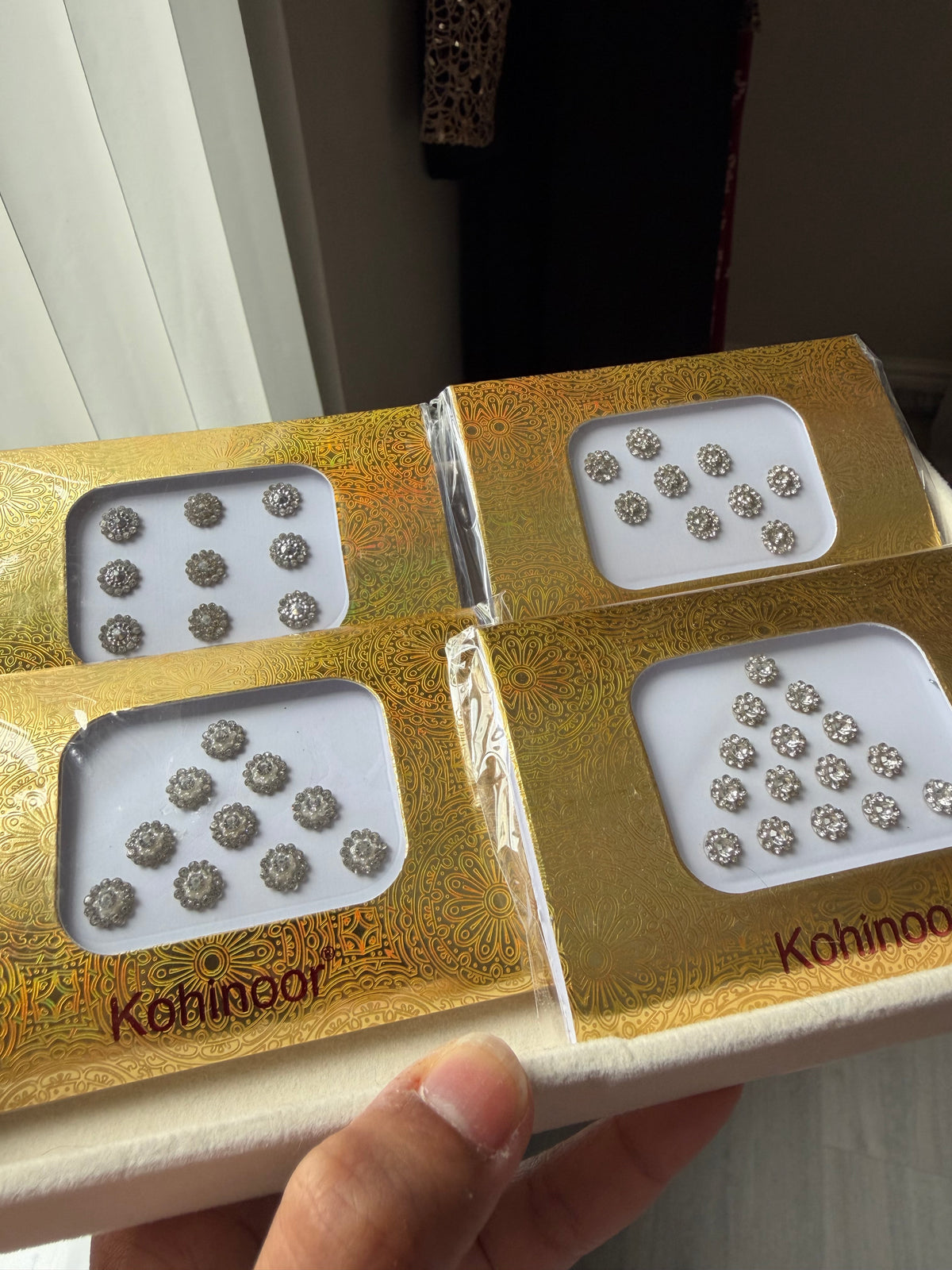 Bindi — Traditional Decorative Bindi (medium)