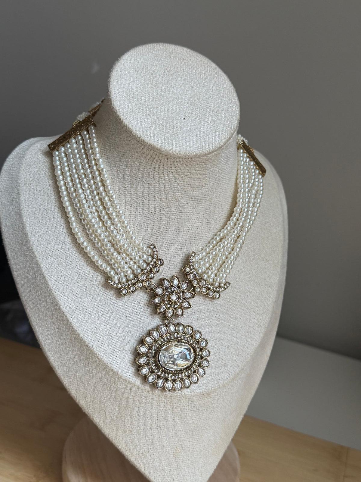 Pearl Semi-Mala Kundan Set